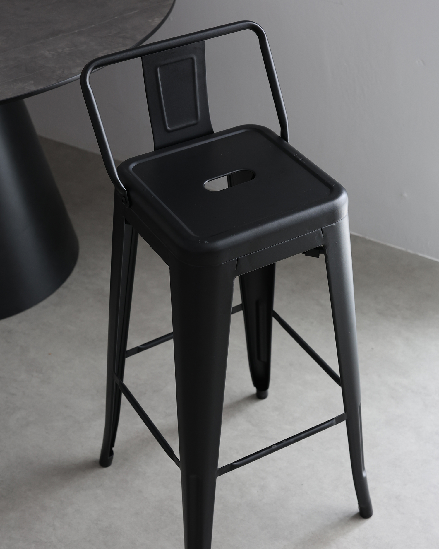 Vintage Demir Tasarım Sandalyeleri Vintage Demir Tasarım Sandalyeleri