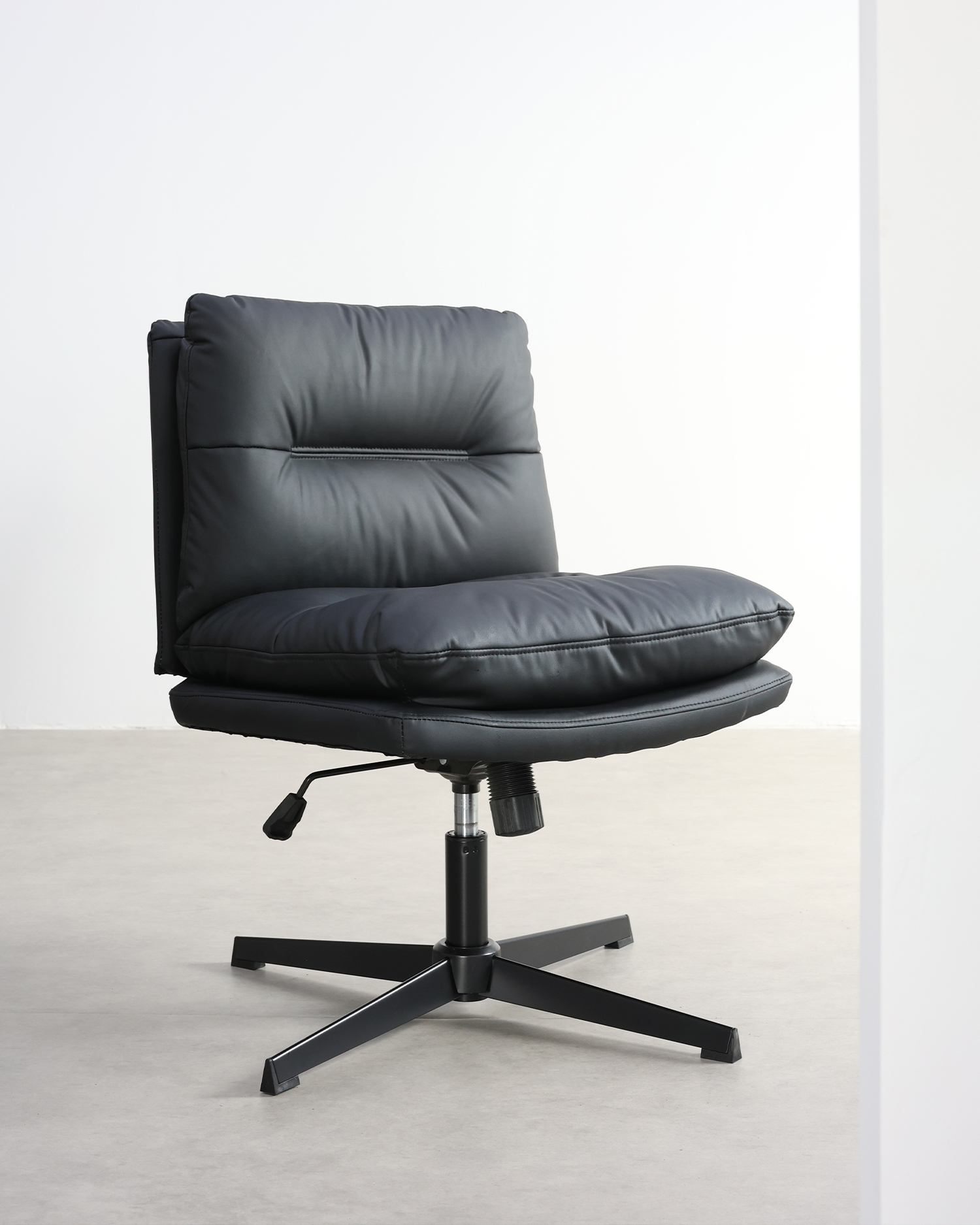 Kumaş Lounge Ofis Sandalyeleri Kumaş Lounge Ofis Sandalyeleri